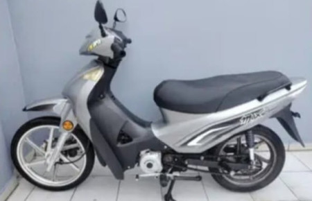 Corrientes: ayudó a un joven por un desperfecto mecánico, y le terminaron robando la moto